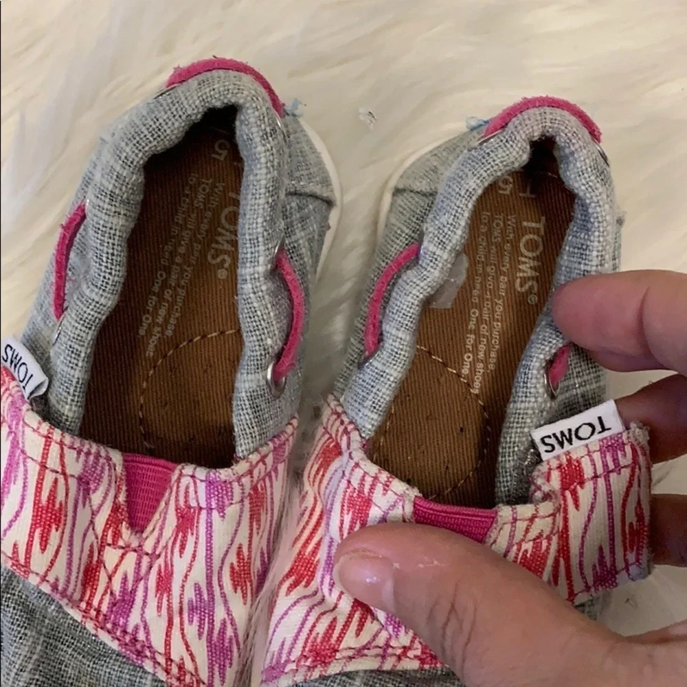 Toms grey pink